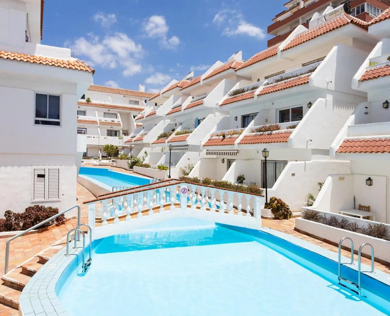 Home2Book Cozy Apt, Pool & Terrace Las Americas Arona  Διαμέρισμα