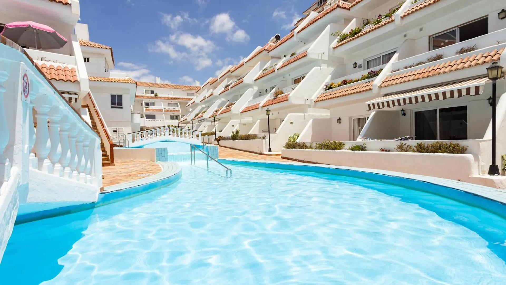 Home2Book Cozy Apt, Pool & Terrace Las Americas 阿罗纳 公寓