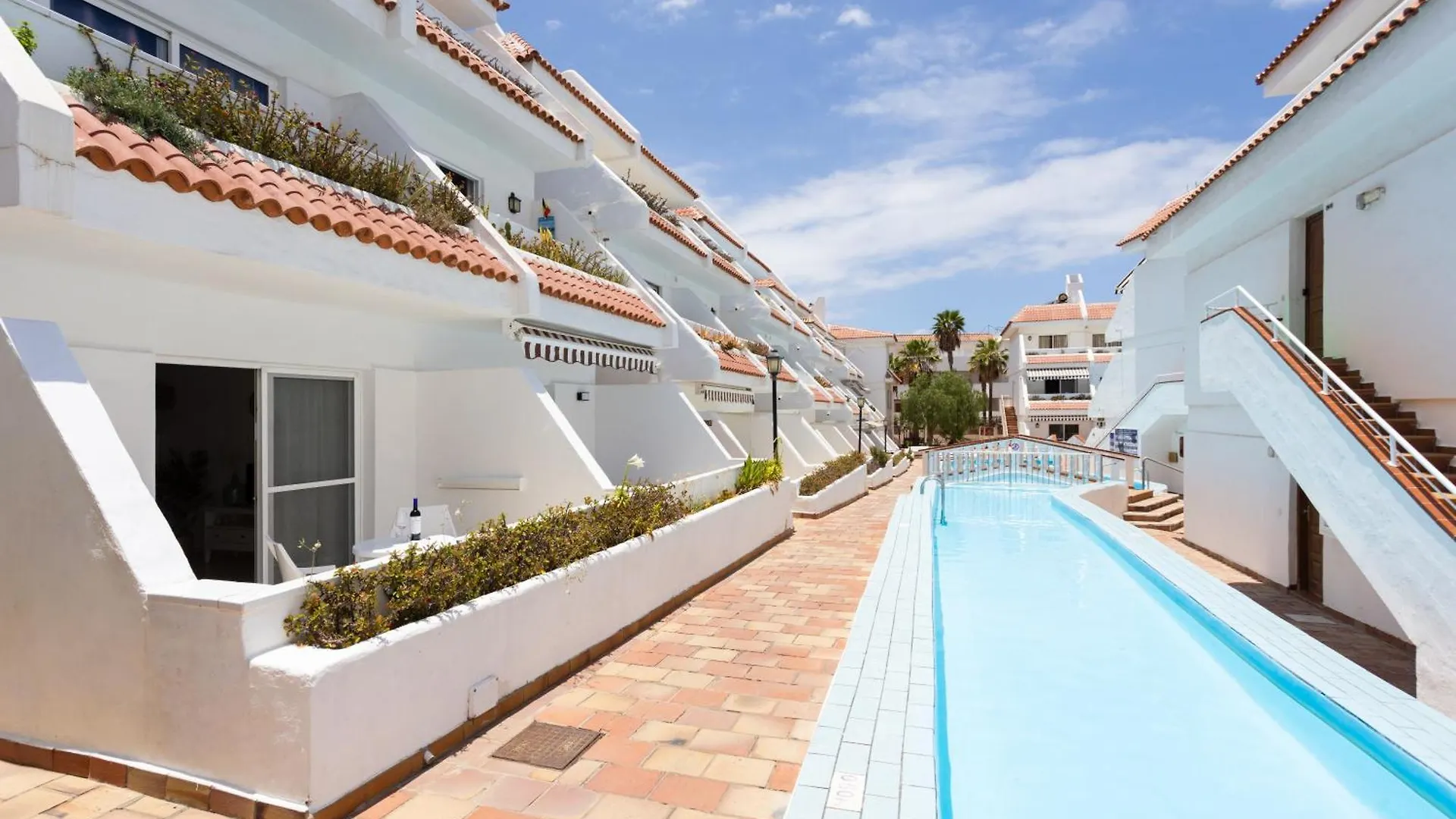 Home2Book Cozy Apt, Pool & Terrace Las Americas Arona