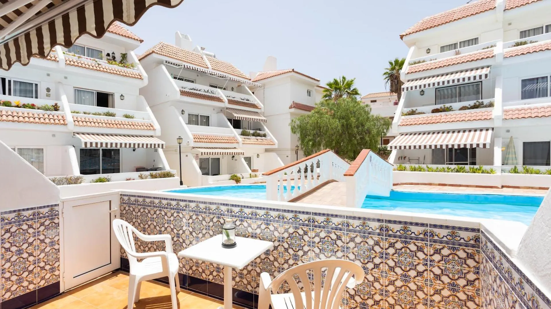 Home2Book Cozy Apt, Pool & Terrace Las Americas 阿罗纳 公寓